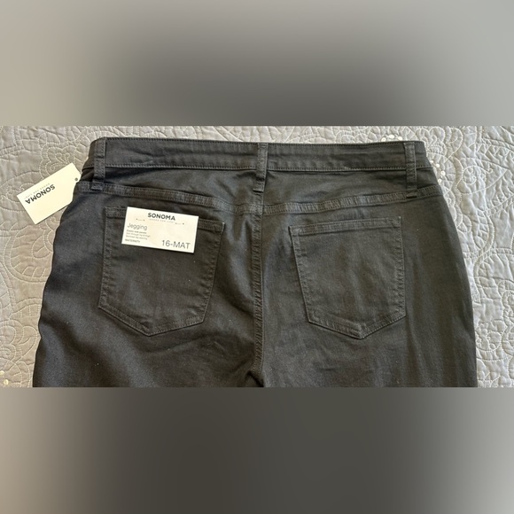 Sonoma Women’s Black Maternity Jeggings NWT Various Sizes - Picture 2 of 7